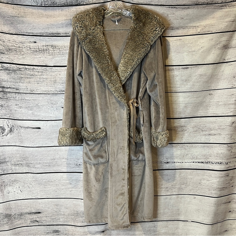 Pottery Barn Taupe Gray Fleece Robe With Faux Fur Collar Trim Size M 2 Pockets - Picture 2 of 9